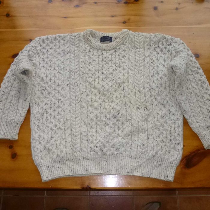 Pulôver / camisola em lã virgem da Irlanda, muito quente.