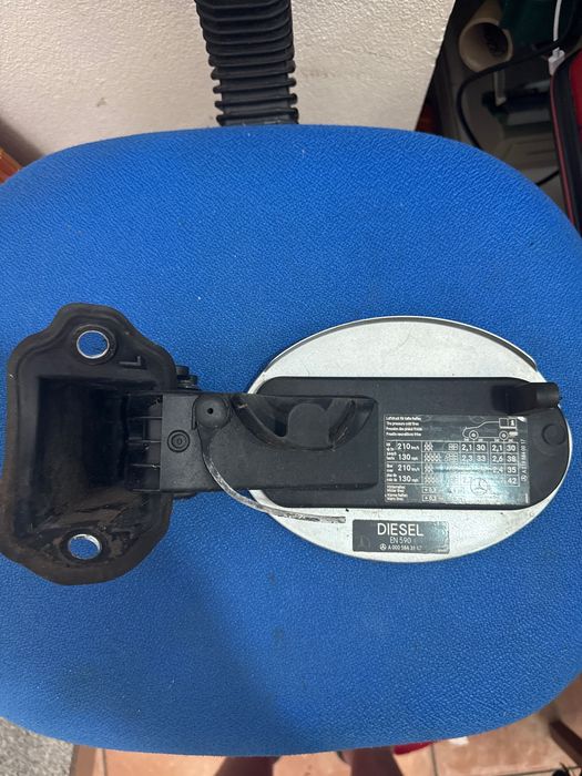 Tampa deposito combustivel Mercedes CLS W219