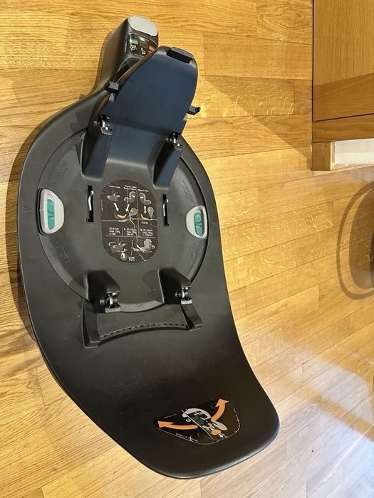 Cybex Cloud Z i-Size com a base