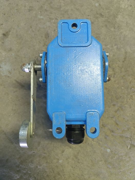 Вимикач кінцевий КУ-701