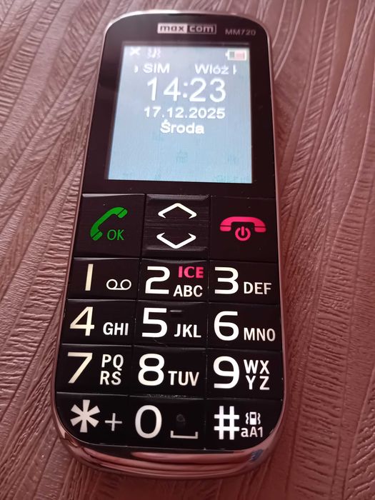 Telefon MaxCom, Model MM720