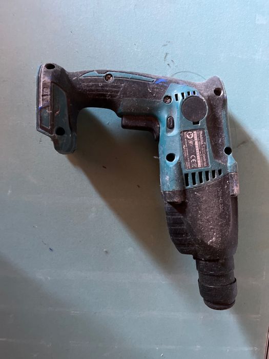 Máquina de furar makita