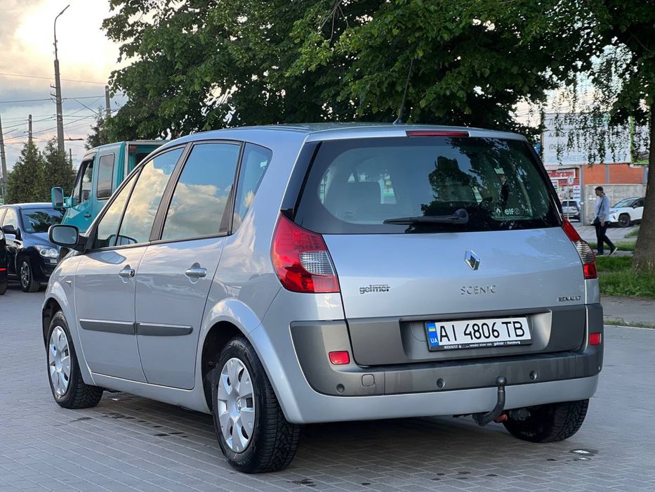 продам надійний сімейний автомобіль