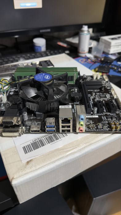 Motherboard Gigabyte CPU i5 16GB RAM