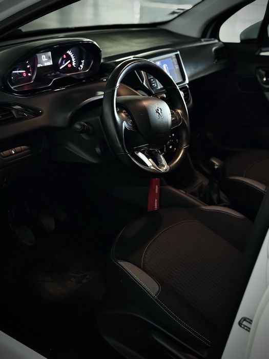 Peugeot 208 1.6 Hdi 2016/07