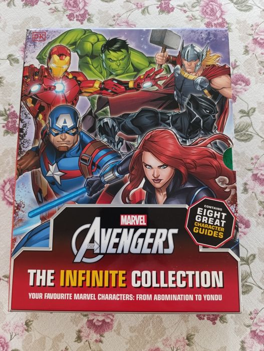 8 książek Marvel Avengers The Infinite Collection po angielsku