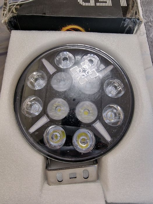 Farois leds nevoeiro