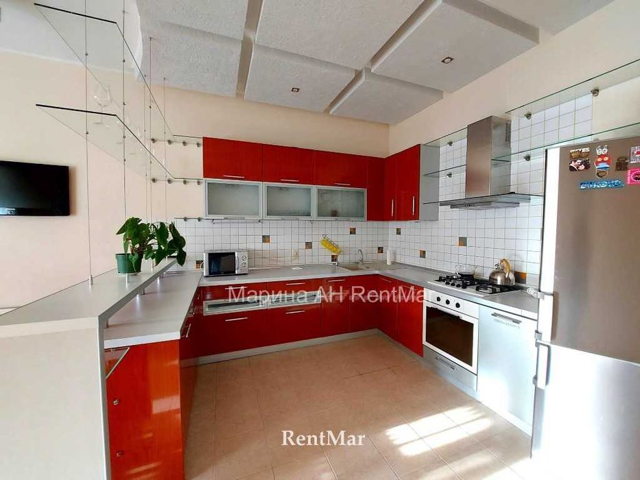 Добротный дом! Жилой подвал! 4 спальни  Б Фонтан Видео