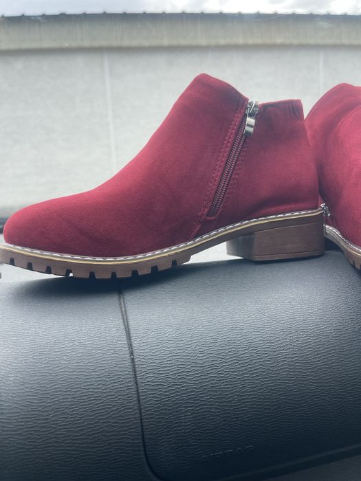 Botas novas , nunca foram usadas!