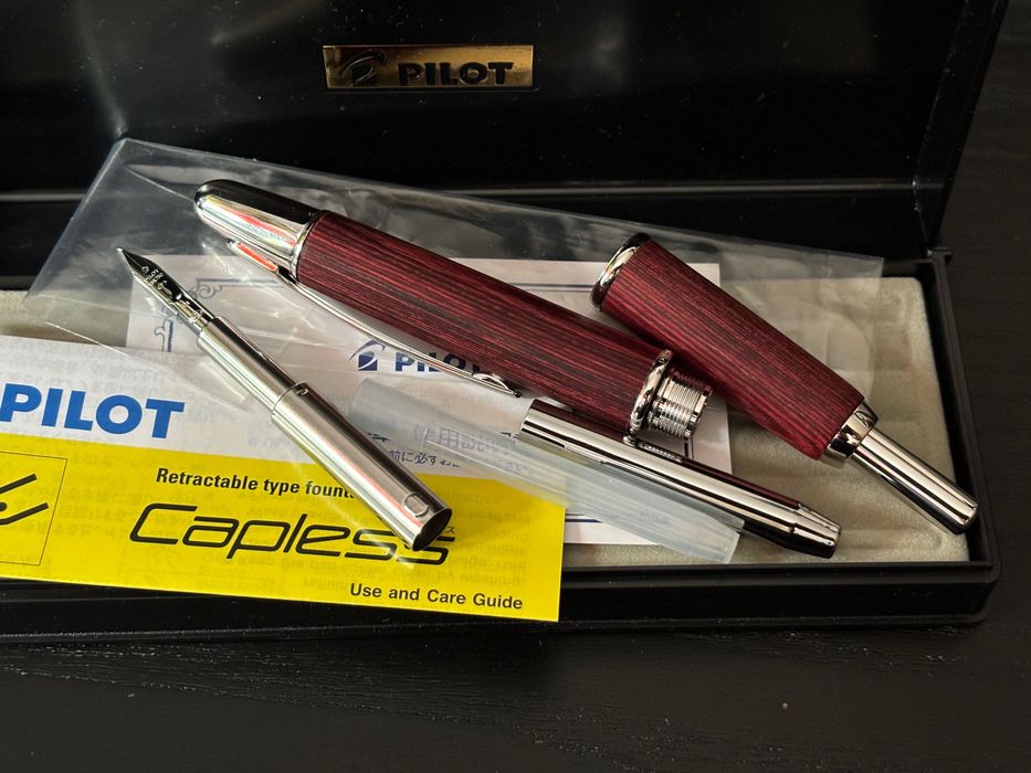 Pióro wieczne Pilot Capless Wooden Red Birch “F” +atrament