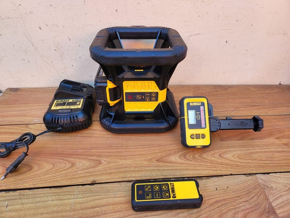 DeWalt DCE074R - laser samopoziomujący 360°