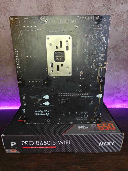 Материнська плата MSI Pro B650-S Wifi (AM5) 7000-9000 Серія AMD