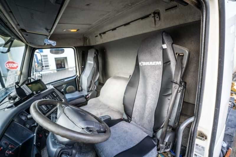 Грузовий автомобіль VOLVO FMX 410 BB+LIEBHERR 9m3