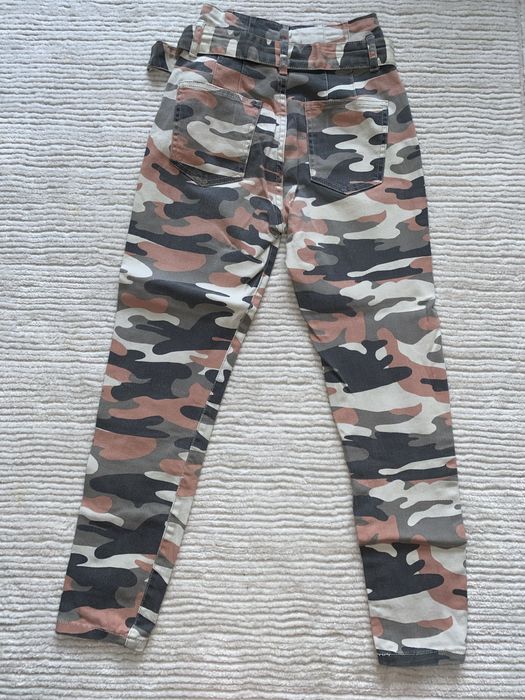 Джинси Bershka