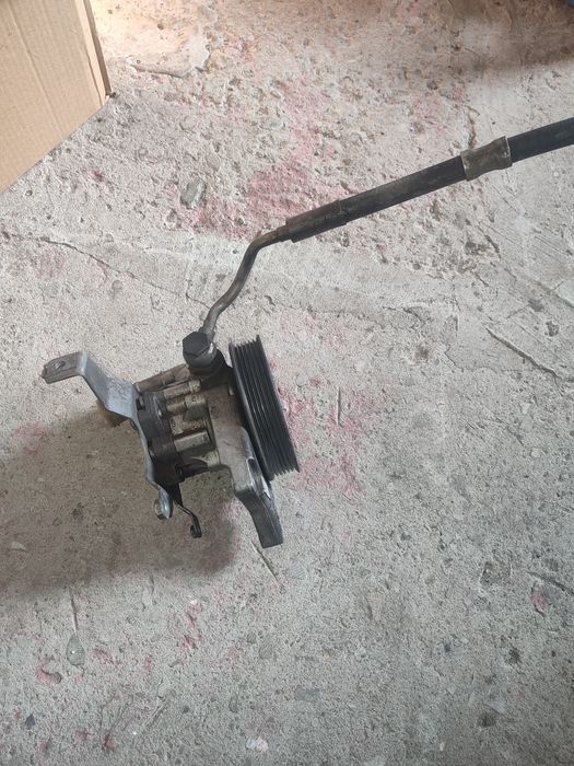 Pompą wspomagania BMW E90 E91 335d m57 e60 286km