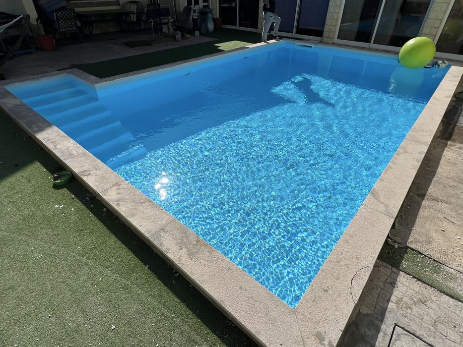 Revestimento de piscinas em tela armada. PVC