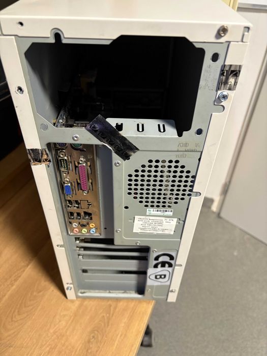 Kultowa obudowa komputerowa RETRO PC ATX beige / srebrna