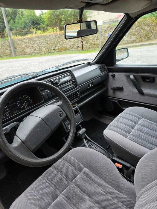VW Jetta 1.8 GL Automático