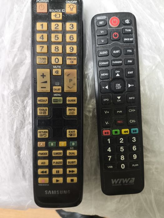 Telewizor Samsung 37 cali + Dekoder WIWA DVB-T2 H.265