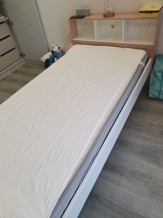 Cama infantil Branca e Rosa