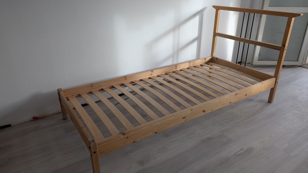 Łóżko 90×200 z materacem