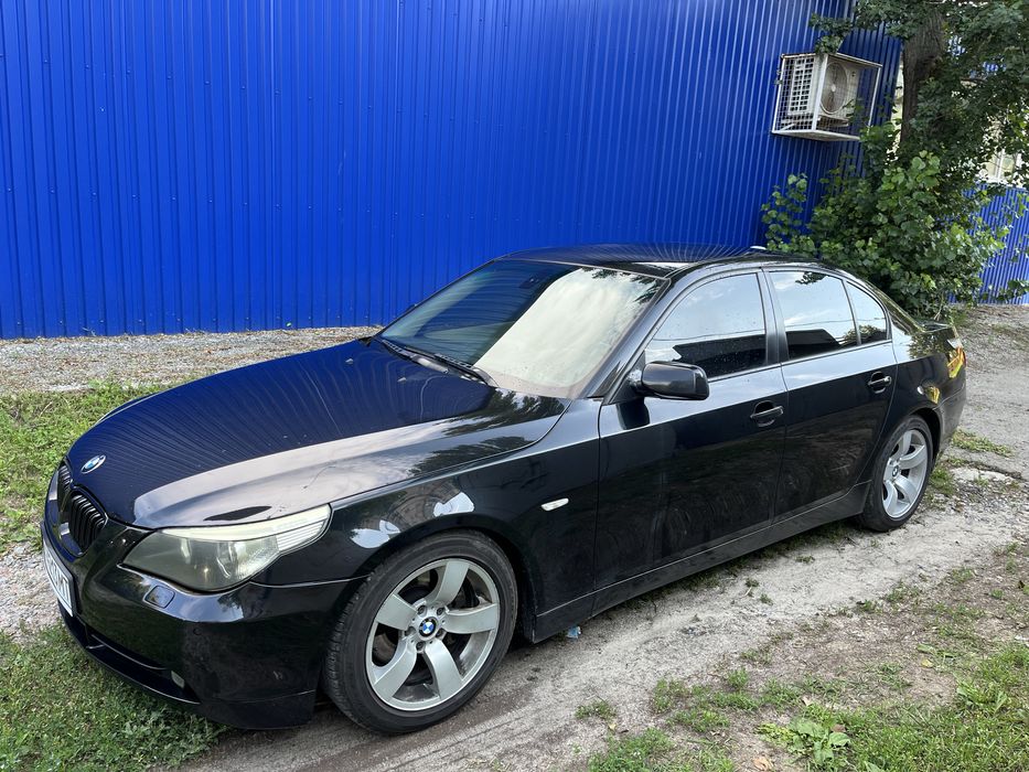 Продаю BMW E60 2003