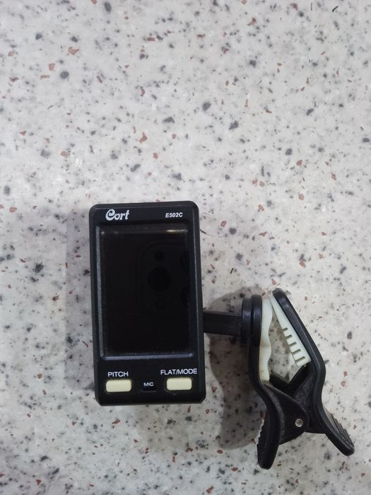 Продам акустичну гітару Epiphone DR-100 EB.