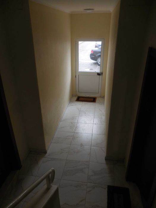 VENDO T2 ARRENDADO EM PREDIO RENOVADO - BAIXA DA BANHEIRA