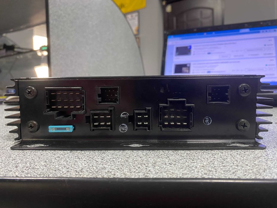 Музичний підсилювач BLAUPUNKT CPA 81 В автобус