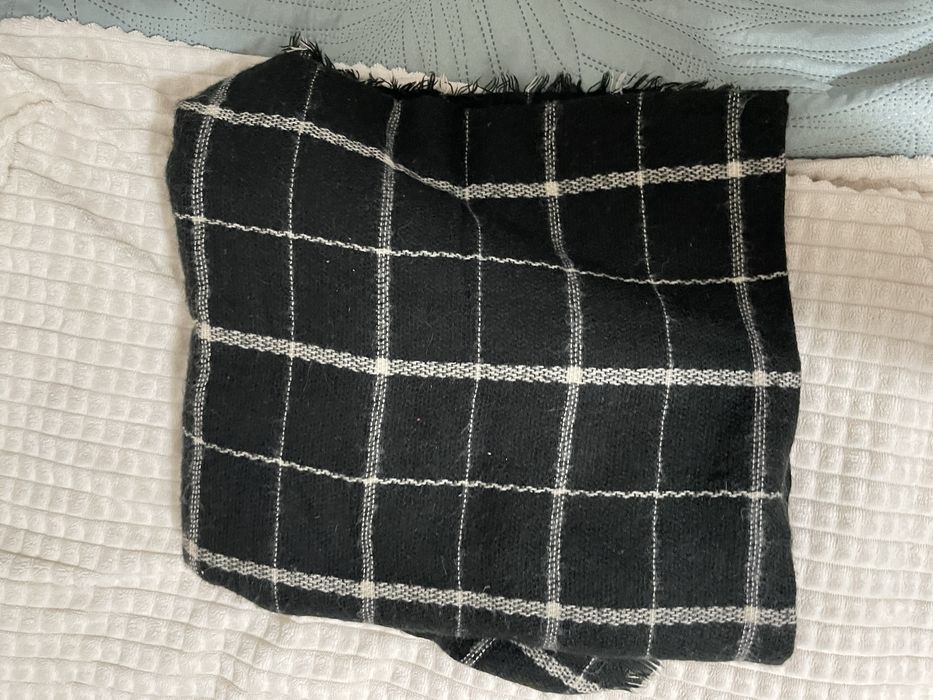 Duży szal w kratę