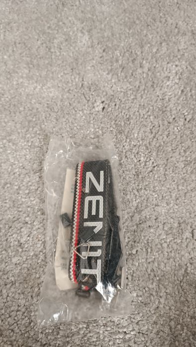 Фотоапарат з чохлом