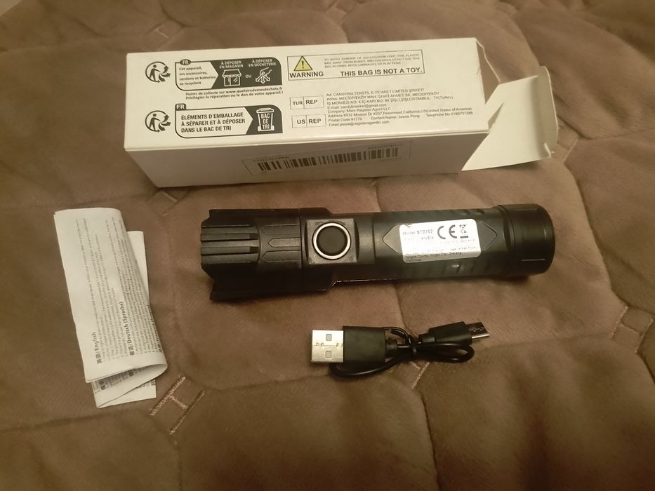 LED Ліхтарик STD702