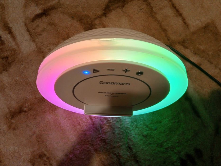Ładowarka bezprzewodowa głośnik bluetooth lampka led Goodmans