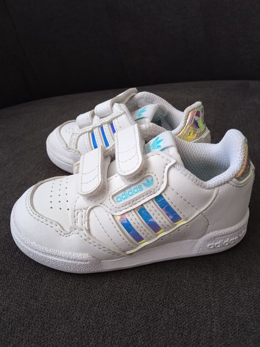 Кросівки Adidas 22 розмір