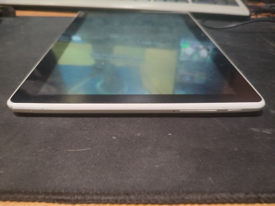 Планшет Bravis NB108 10.1" 4G 16Gb silver