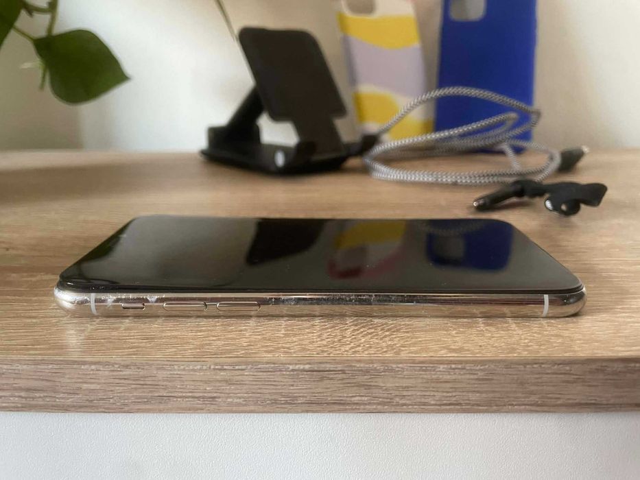 iPhone 11 Pro 256gb 72% | Stan dobry | Ekran lekko odstaje