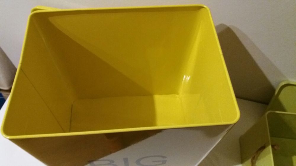 Caixas metálicas decorativas