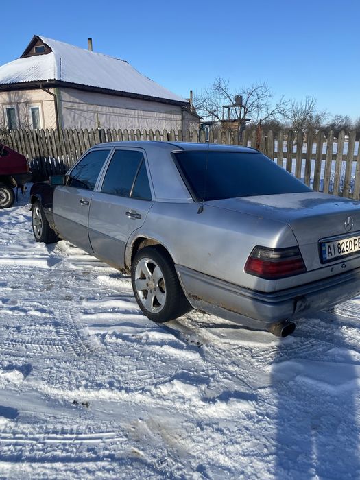 Продам мерс 124