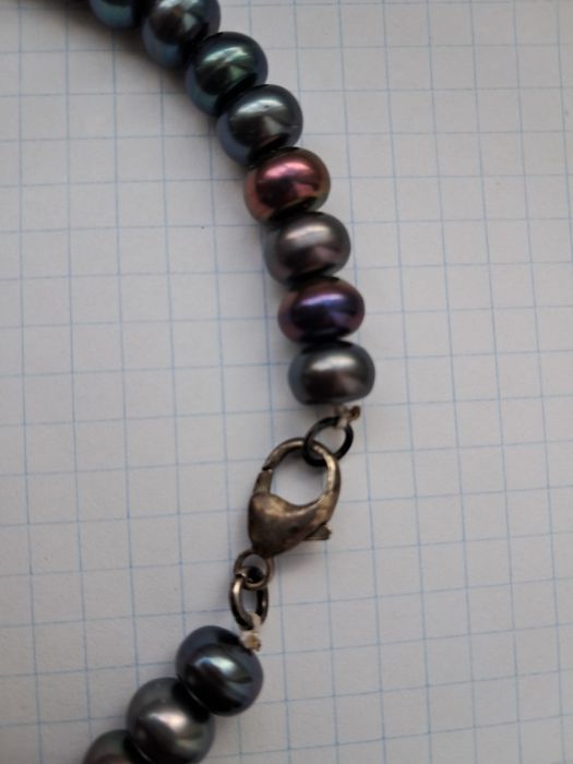 Бусы чёрный жемчуг.