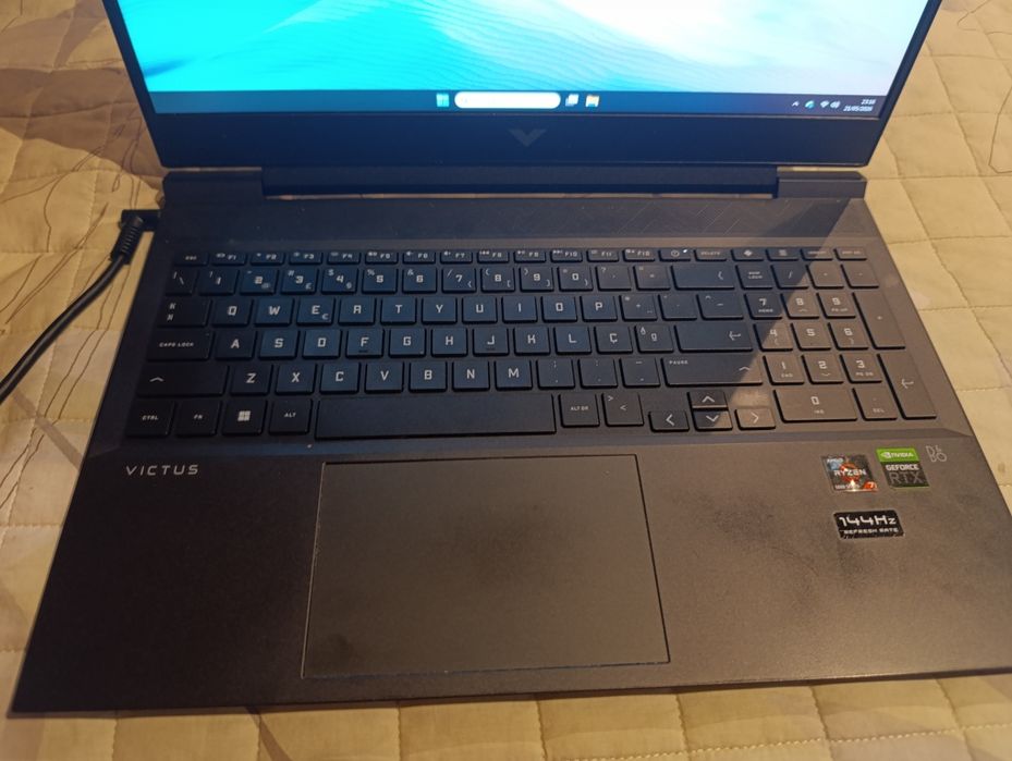 HP Victus 16-e0039np - Usado mas bom estado