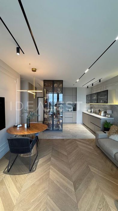 TaryanTowers  84м  без комісії !! з неймовірним ремонтом,краєвидом