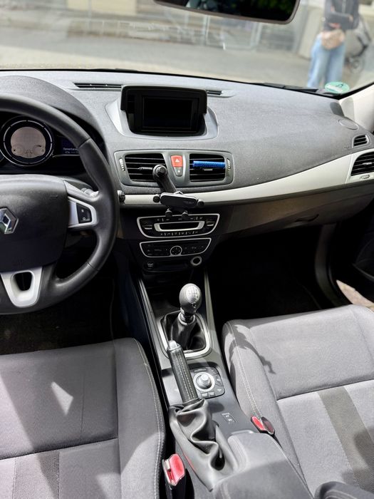 Renault Megane 3   1.9 л дизель