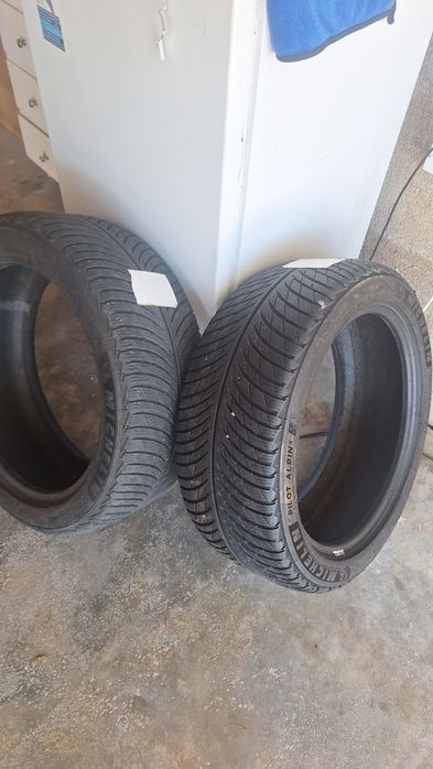 MICHELIN 235/45 R18
