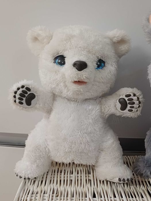FurReal Hasbro miś polarny dźwięki oraz kotek Bootsie gratis