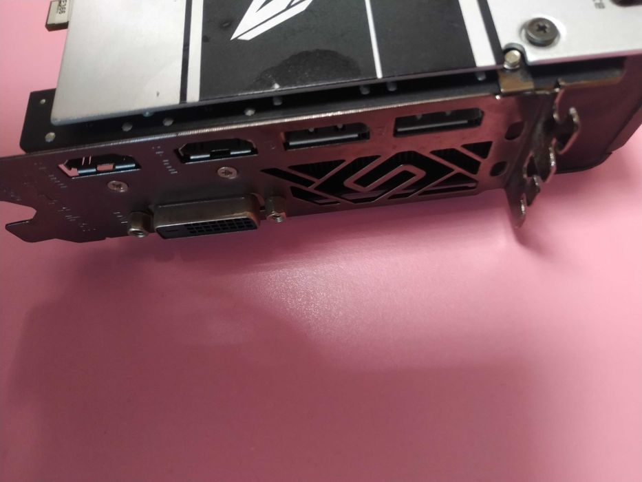 Ігрова відеокарта Sapphire Nitro RX 570-4G