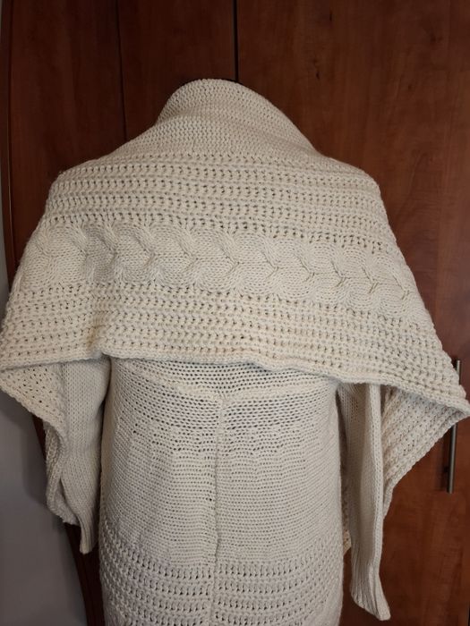 Sweter kardigan warkocz