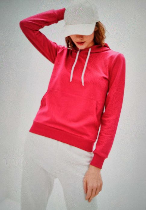 Стильный худи реглан кенгурушка малинового цвета. Размер XS.новый