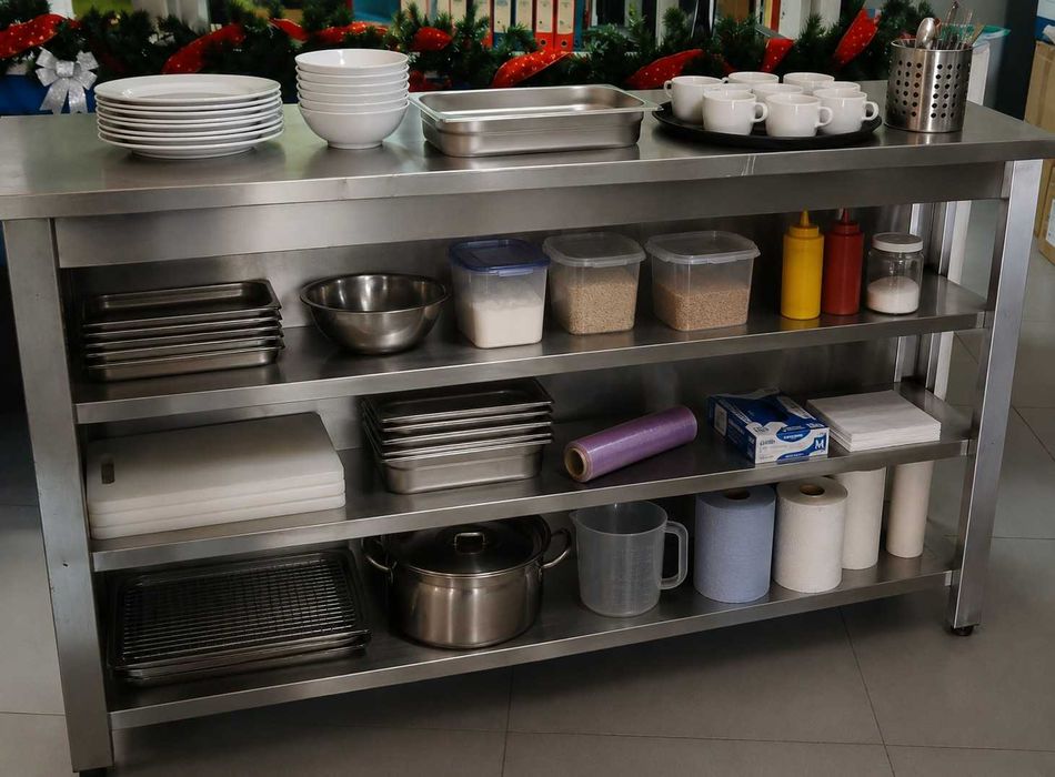 Bancada de inox ideal para uso profissional - Ocasião