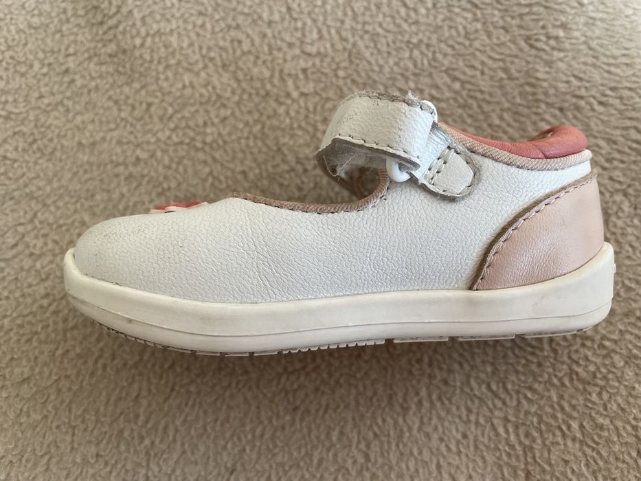 Pierwsze buciki dziewczęce Mayoral 20