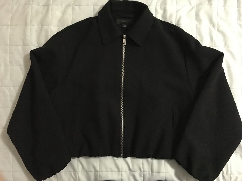 Чорний бомбер Zara